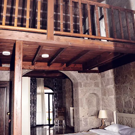 Sunaba Kasri * Assos